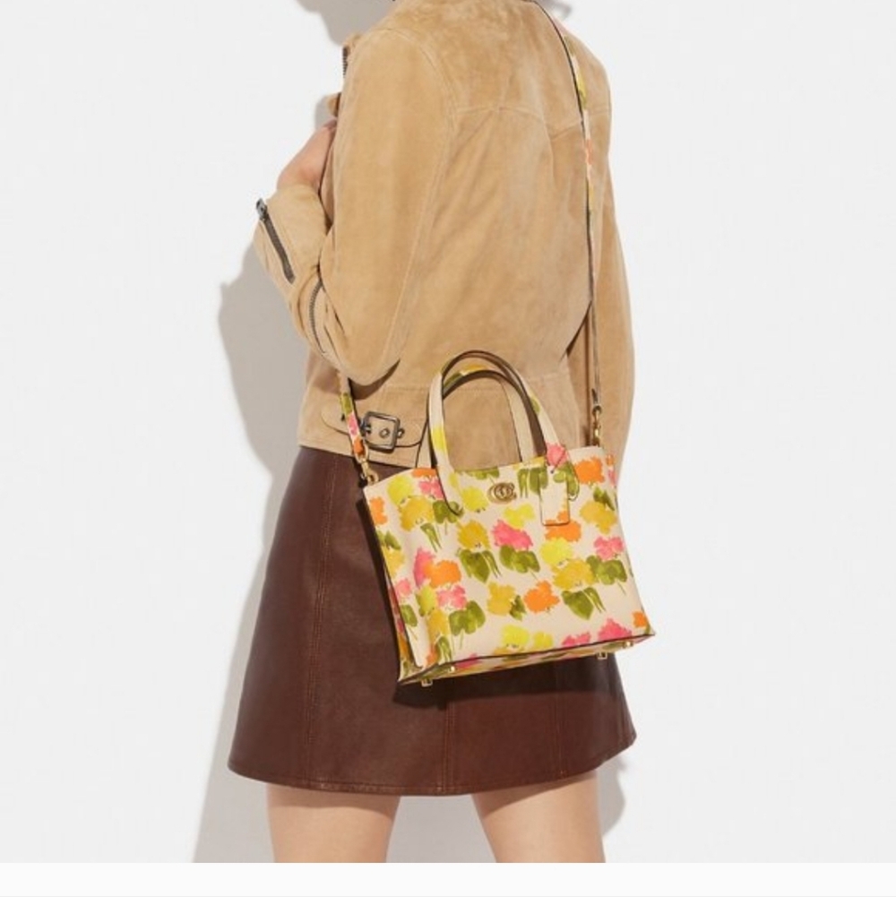 NWOT Coach Willow Tote 24 in Floral Print